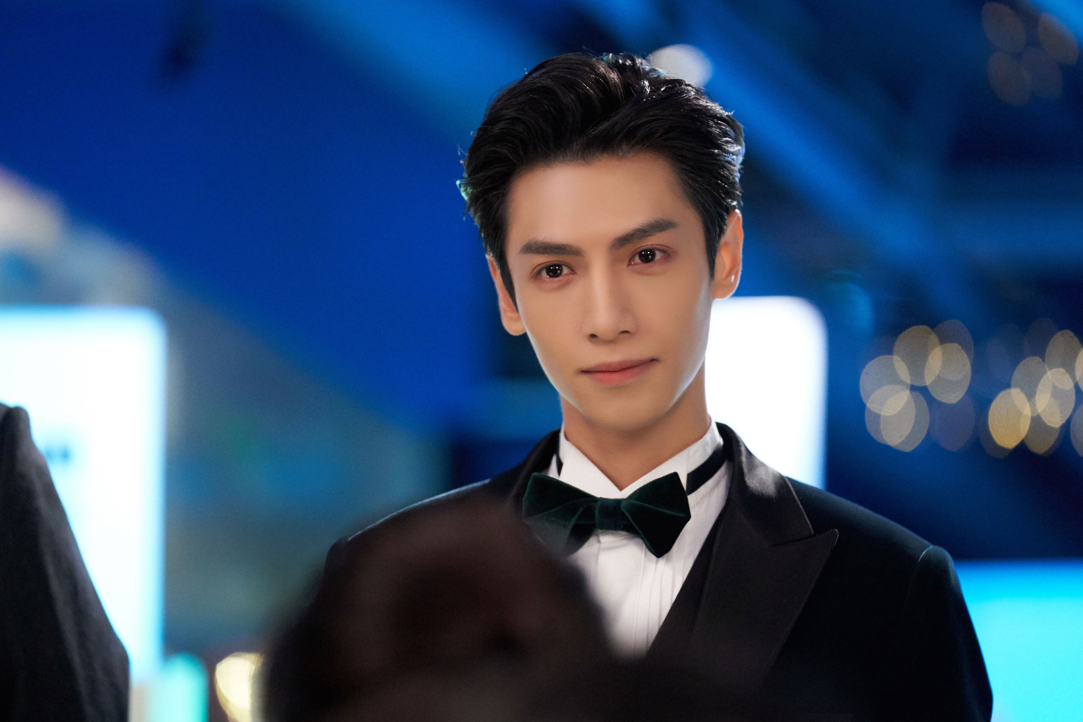 亚洲足坛热议中国人气高涨 球迷狂热加油助威，亚洲足球知乎