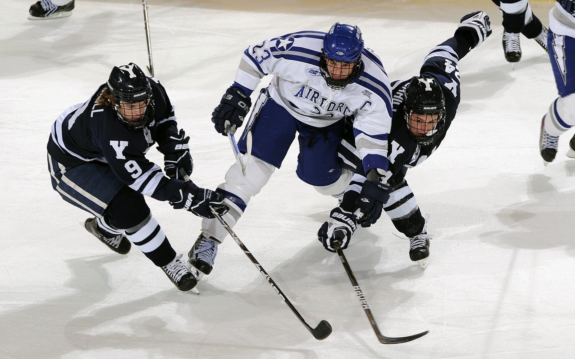 “意甲激烈交锋：谁将成为联赛新贵？”，意甲联赛足球